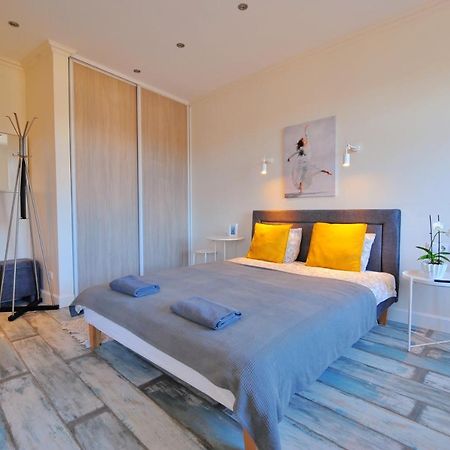 Gertrudes Residence Stay In Light-Filled Studio Apartment In Central 里加 外观 照片